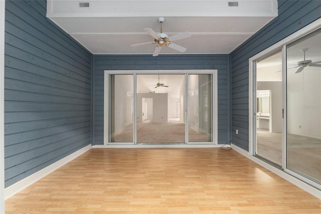 For Sale: $199,000 (2 beds, 2 baths, 1406 Square Feet)