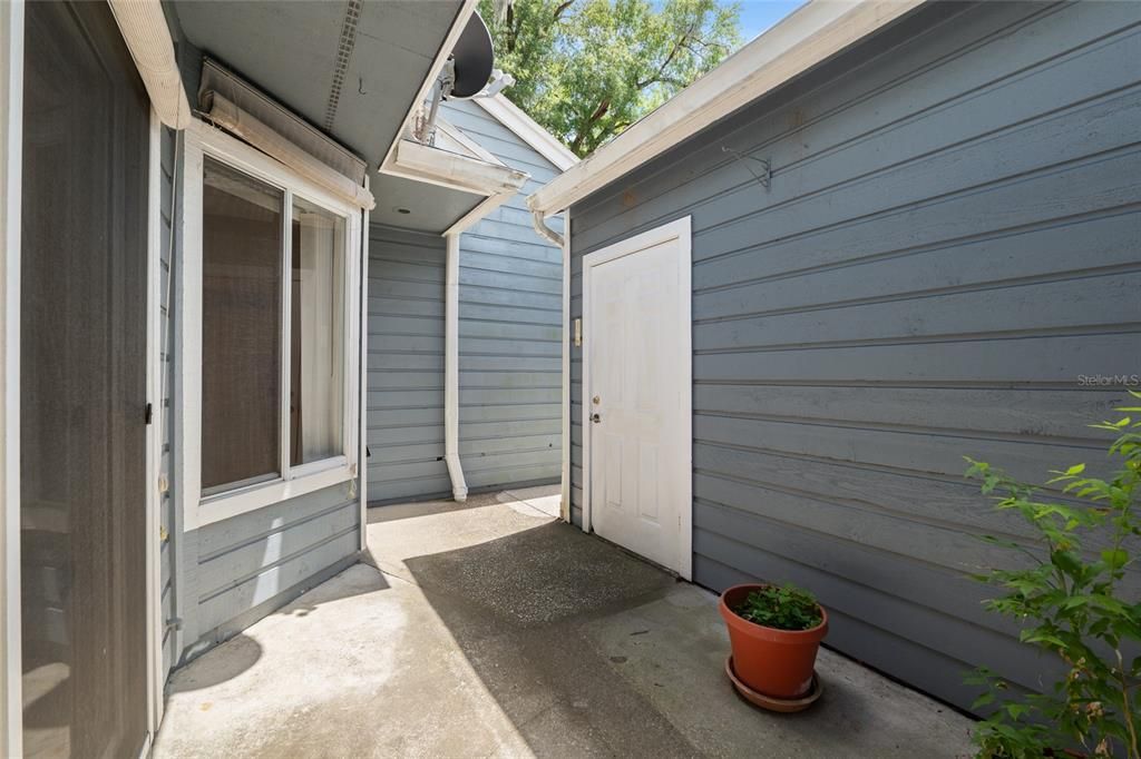 For Sale: $199,000 (2 beds, 2 baths, 1406 Square Feet)