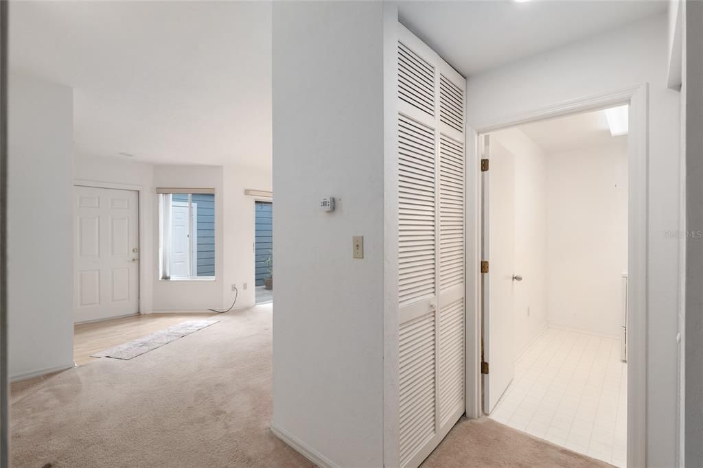 For Sale: $199,000 (2 beds, 2 baths, 1406 Square Feet)