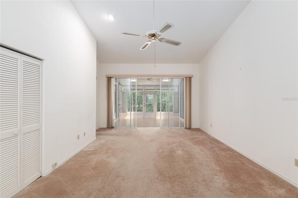 For Sale: $199,000 (2 beds, 2 baths, 1406 Square Feet)