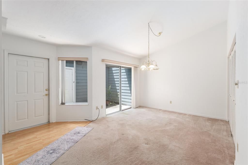 For Sale: $199,000 (2 beds, 2 baths, 1406 Square Feet)