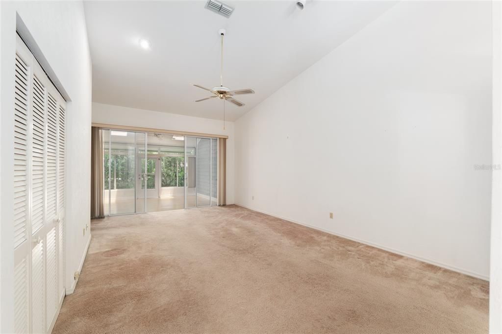 For Sale: $199,000 (2 beds, 2 baths, 1406 Square Feet)