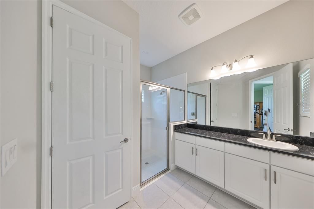 待售: $840,000 (5 贝兹, 4 浴室, 4389 平方英尺)