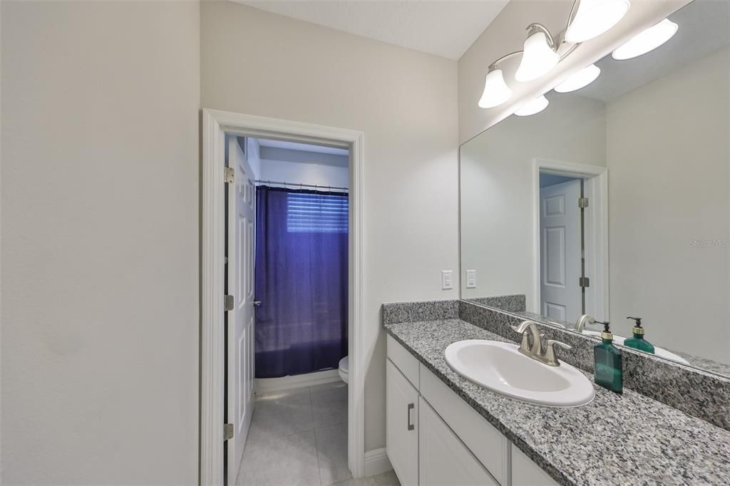 待售: $840,000 (5 贝兹, 4 浴室, 4389 平方英尺)