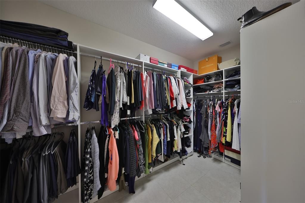 待售: $840,000 (5 贝兹, 4 浴室, 4389 平方英尺)