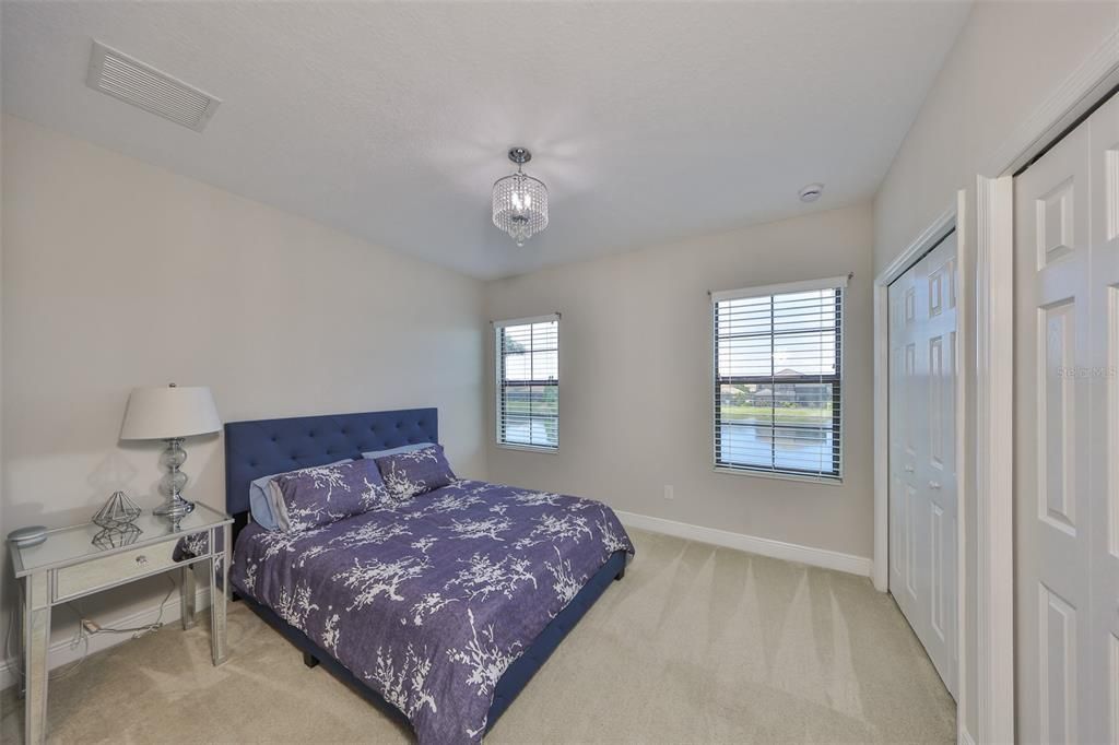 待售: $840,000 (5 贝兹, 4 浴室, 4389 平方英尺)