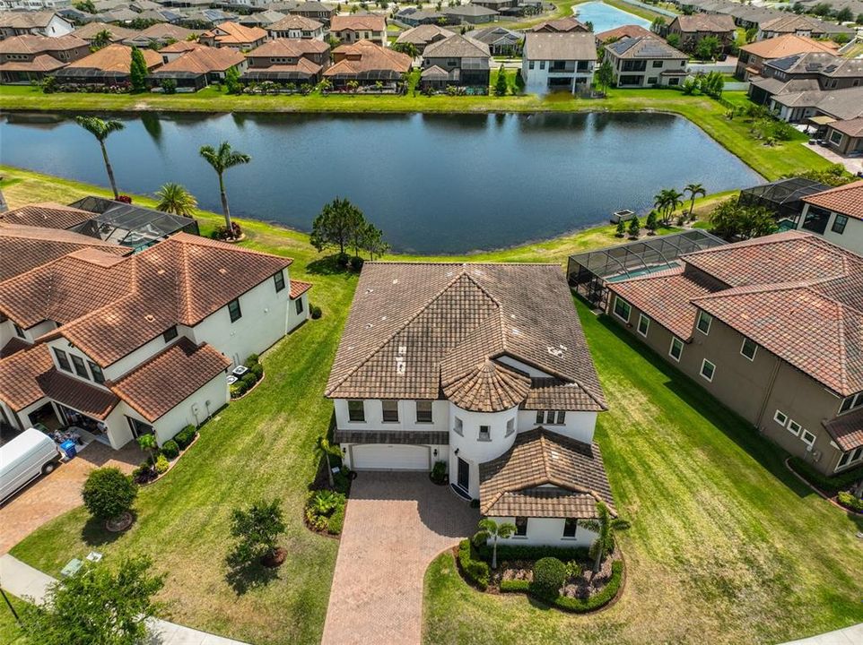 待售: $840,000 (5 贝兹, 4 浴室, 4389 平方英尺)