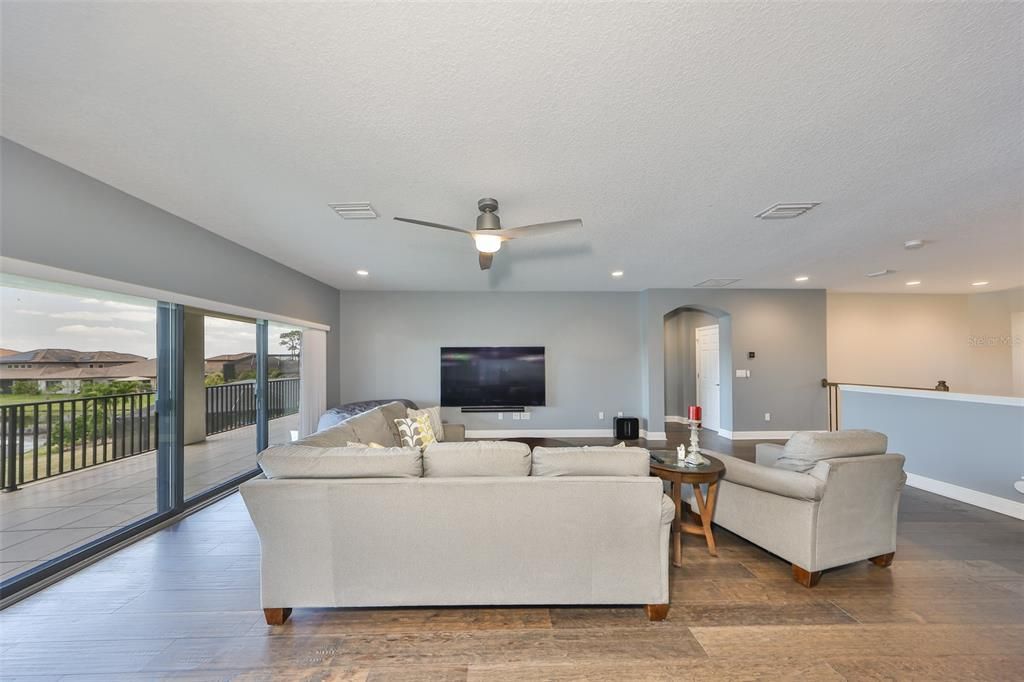 待售: $840,000 (5 贝兹, 4 浴室, 4389 平方英尺)