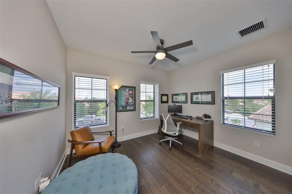 待售: $840,000 (5 贝兹, 4 浴室, 4389 平方英尺)