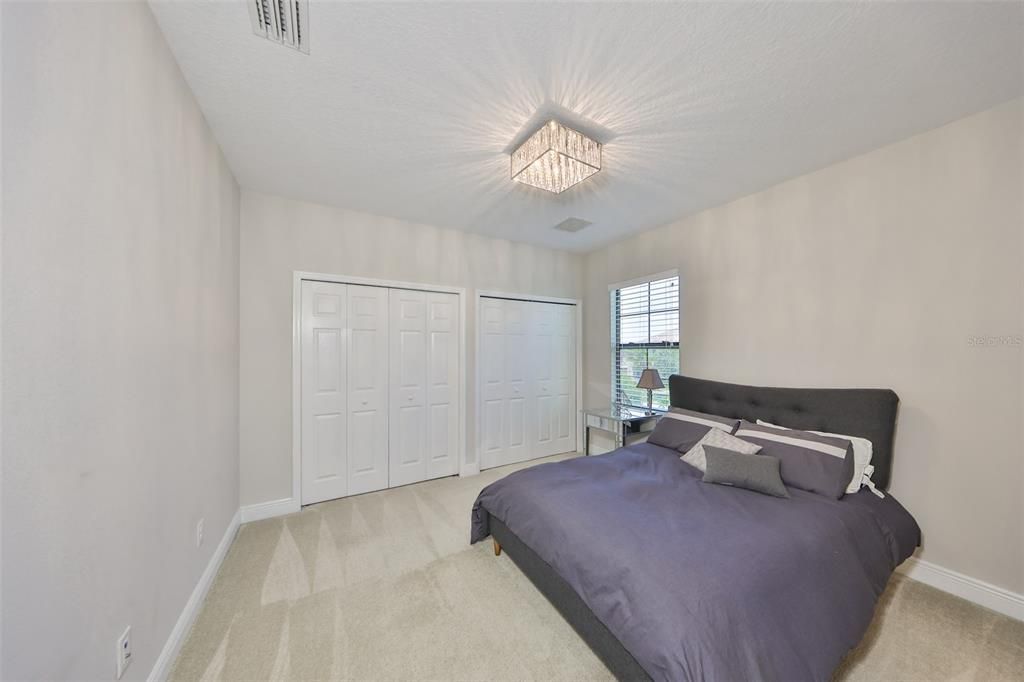 待售: $840,000 (5 贝兹, 4 浴室, 4389 平方英尺)