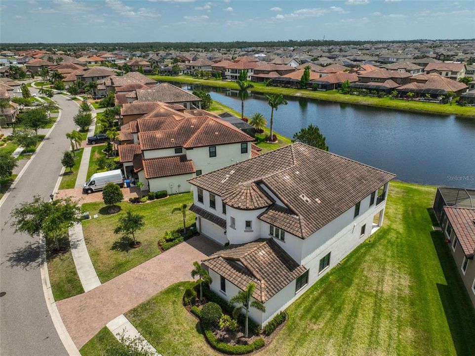 待售: $840,000 (5 贝兹, 4 浴室, 4389 平方英尺)