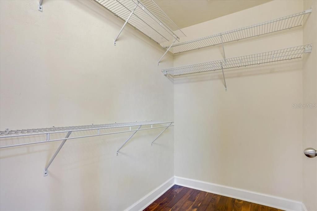 Active With Contract: $349,900 (3 beds, 2 baths, 1565 Square Feet)