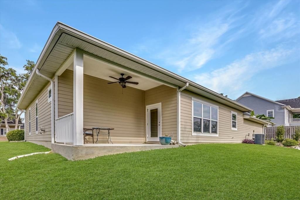 Active With Contract: $349,900 (3 beds, 2 baths, 1565 Square Feet)