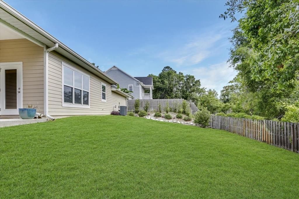 Active With Contract: $349,900 (3 beds, 2 baths, 1565 Square Feet)
