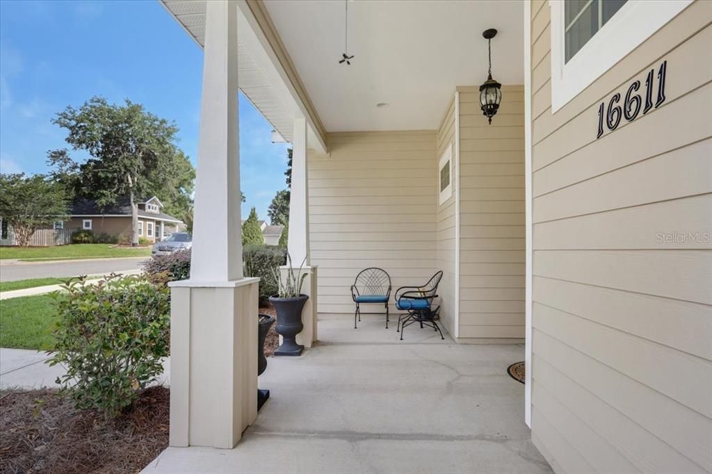 Active With Contract: $349,900 (3 beds, 2 baths, 1565 Square Feet)