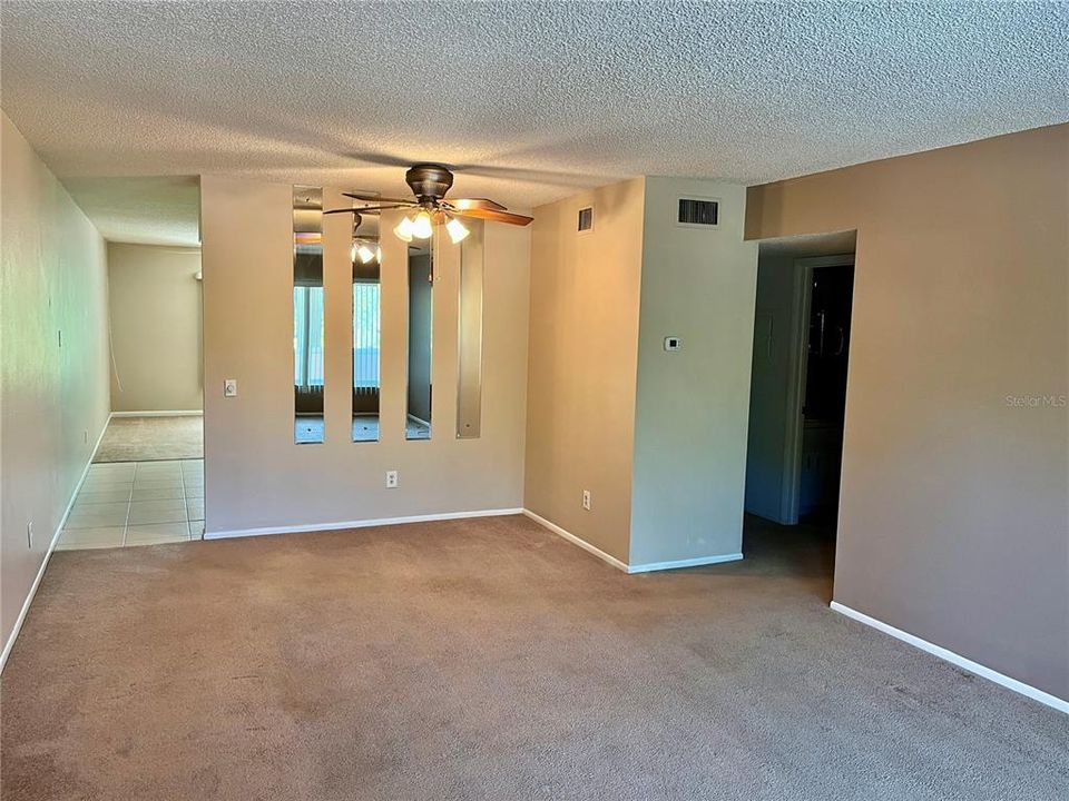 Activo con contrato: $123,900 (2 camas, 2 baños, 1070 Pies cuadrados)