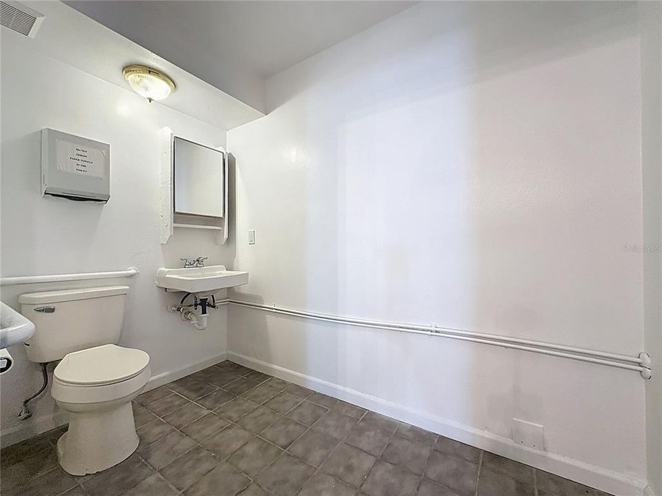 En Venta: $28,800 (0 camas, 0 baños, 1600 Pies cuadrados)