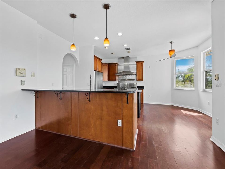 На продажу: $1,600,000 (3 спален, 2 ванн, 2559 Квадратных фут)