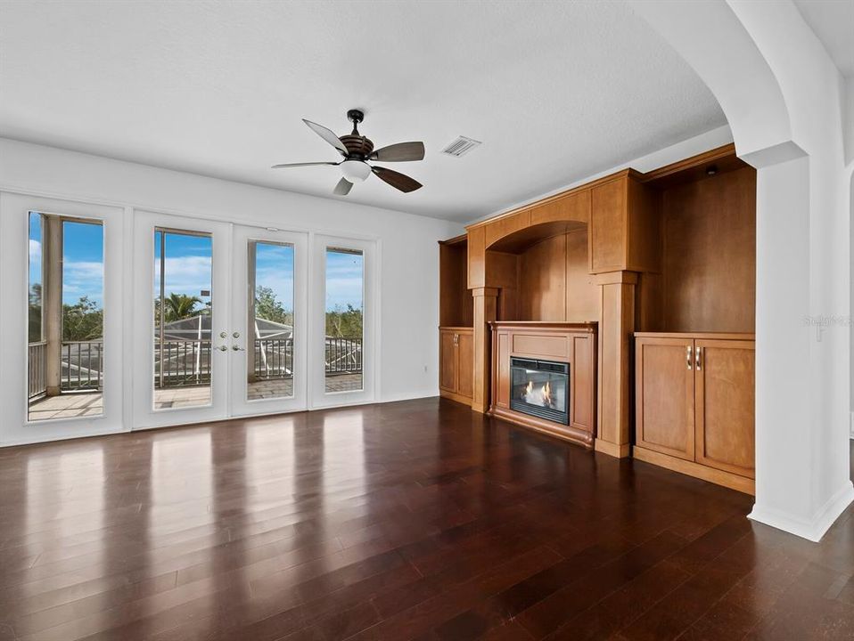 На продажу: $1,600,000 (3 спален, 2 ванн, 2559 Квадратных фут)