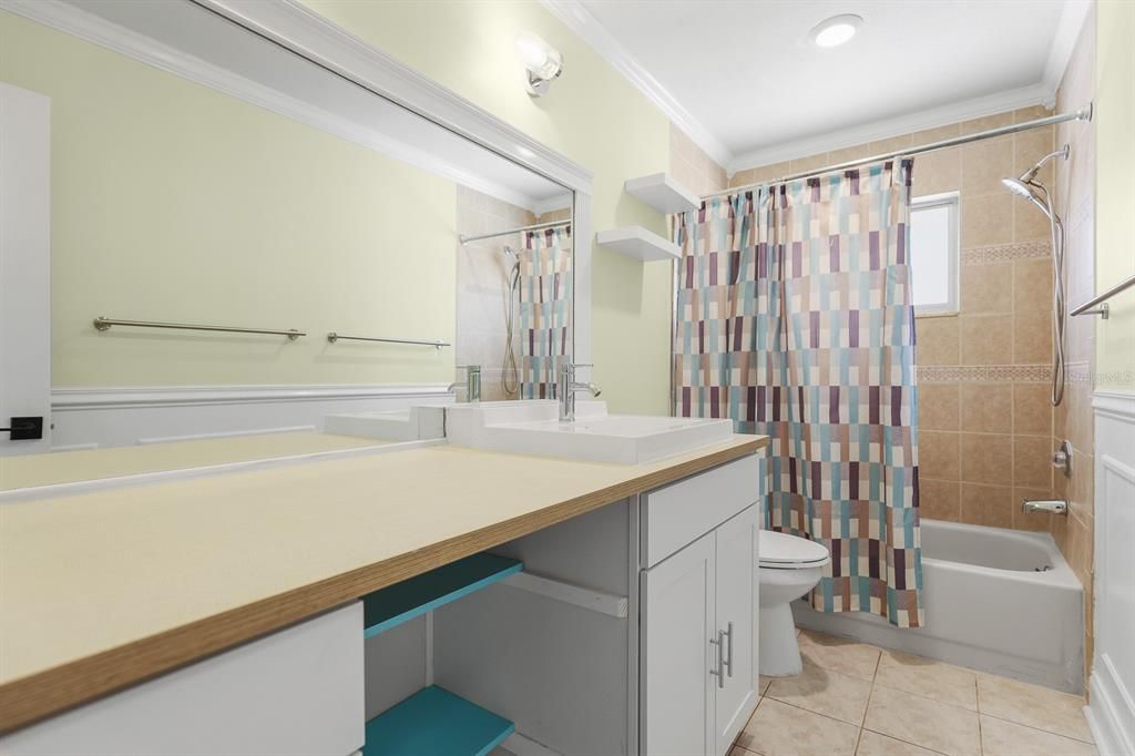 Active With Contract: $365,000 (3 beds, 2 baths, 1729 Square Feet)