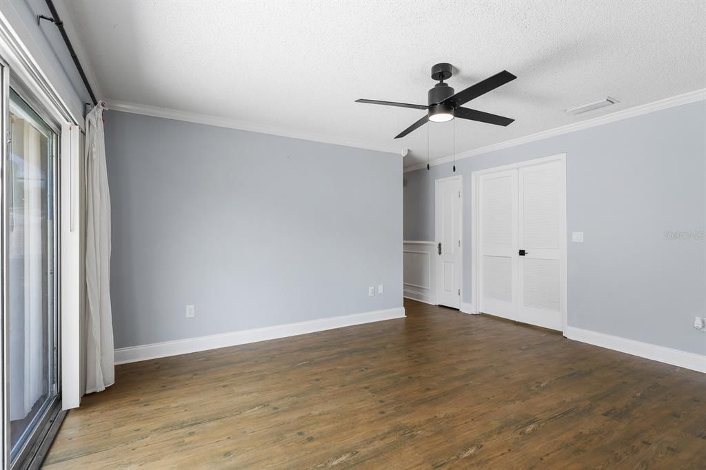 Active With Contract: $365,000 (3 beds, 2 baths, 1729 Square Feet)