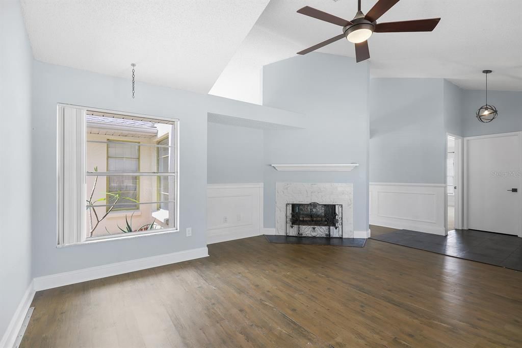 Active With Contract: $365,000 (3 beds, 2 baths, 1729 Square Feet)