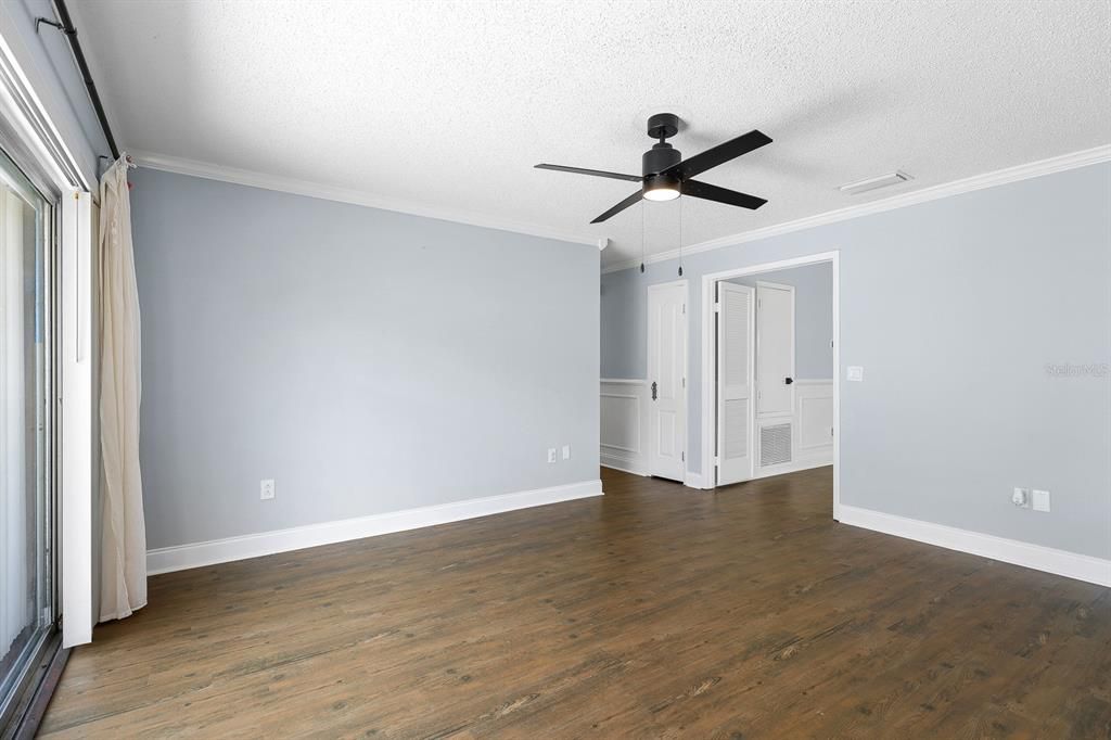 Active With Contract: $365,000 (3 beds, 2 baths, 1729 Square Feet)