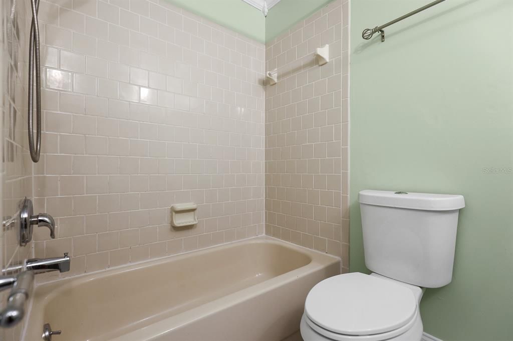 Active With Contract: $365,000 (3 beds, 2 baths, 1729 Square Feet)