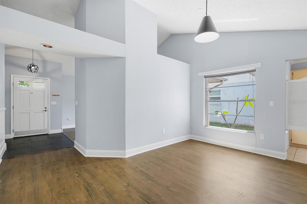 Active With Contract: $365,000 (3 beds, 2 baths, 1729 Square Feet)