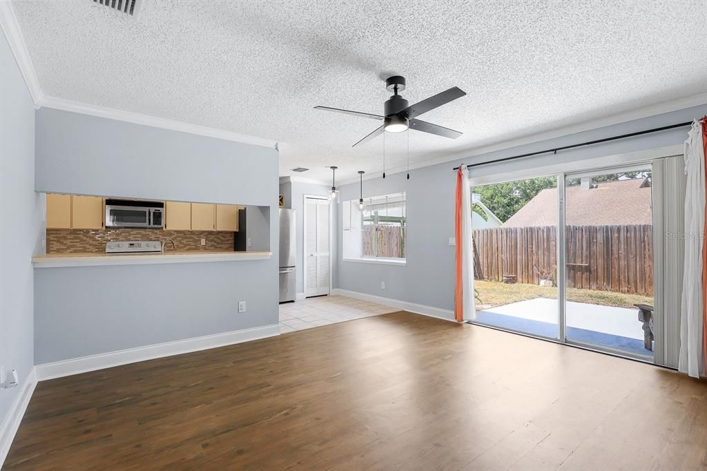 Active With Contract: $365,000 (3 beds, 2 baths, 1729 Square Feet)