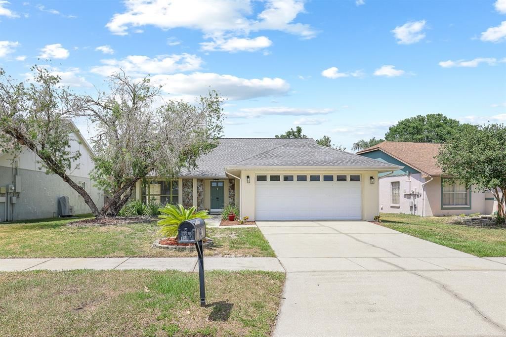 Active With Contract: $365,000 (3 beds, 2 baths, 1729 Square Feet)