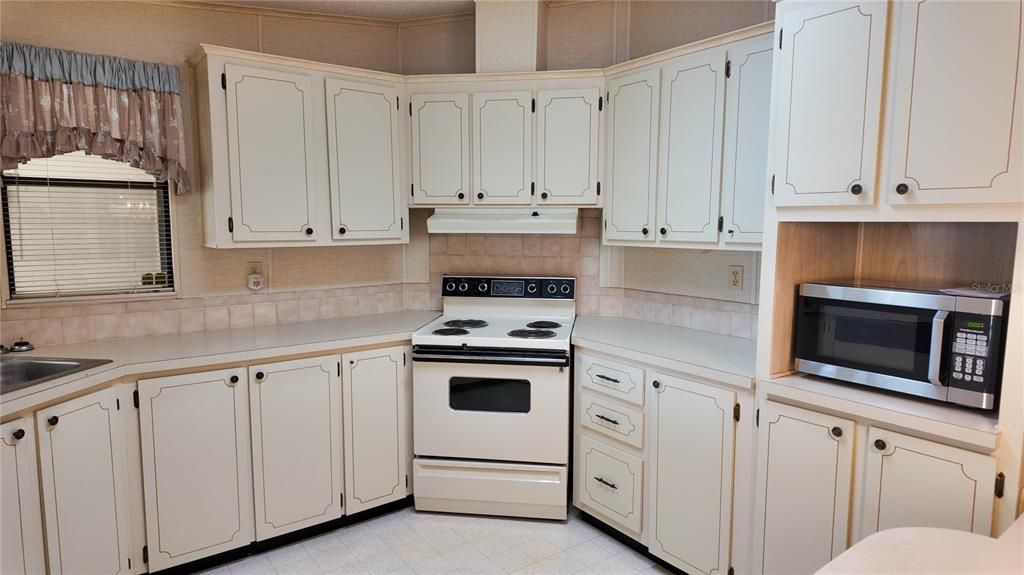 Activo con contrato: $153,500 (2 camas, 2 baños, 1248 Pies cuadrados)