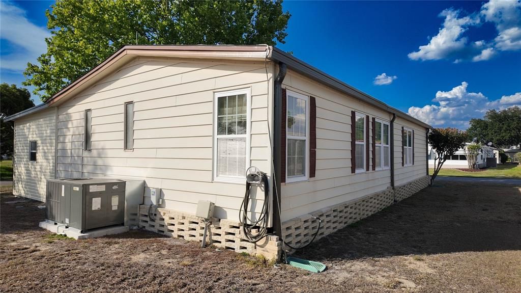 Activo con contrato: $153,500 (2 camas, 2 baños, 1248 Pies cuadrados)