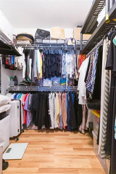 For Sale: $148,000 (1 beds, 1 baths, 830 Square Feet)