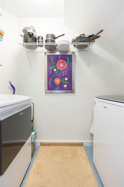 For Sale: $148,000 (1 beds, 1 baths, 830 Square Feet)