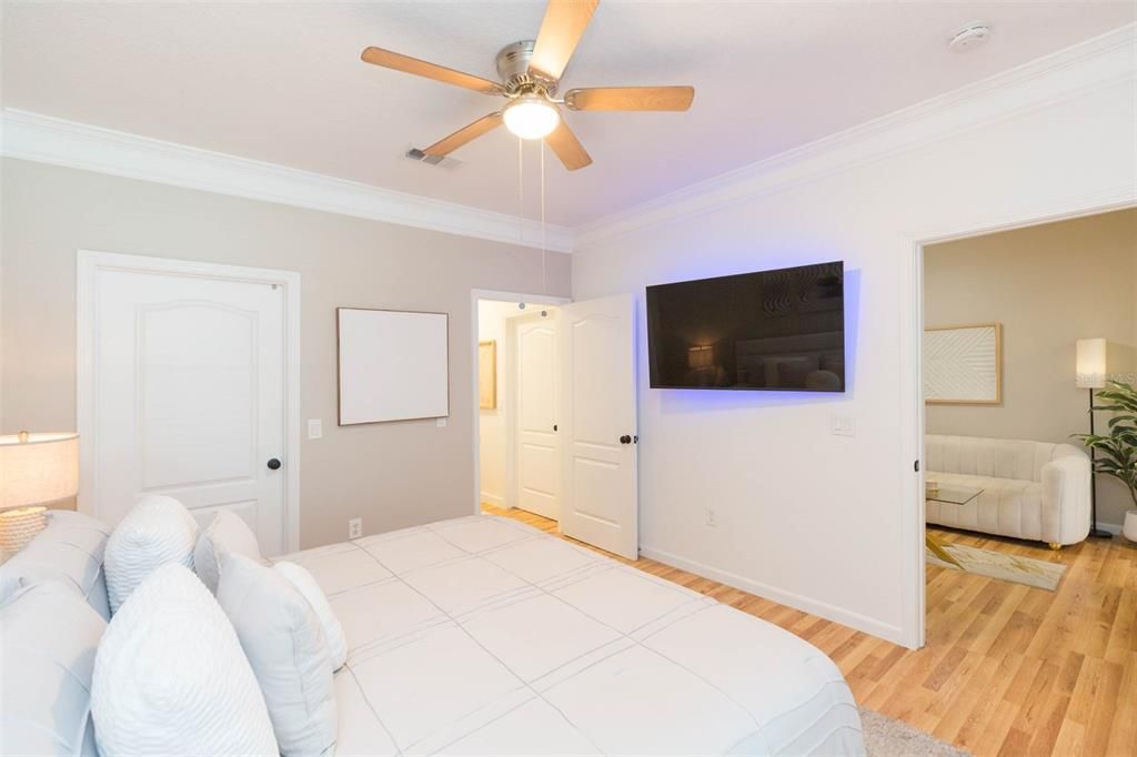 For Sale: $148,000 (1 beds, 1 baths, 830 Square Feet)