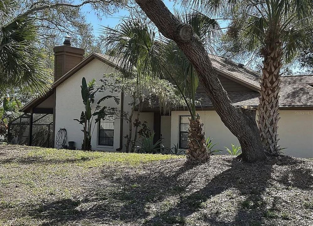 Recently Sold: $375,000 (2 beds, 2 baths, 1235 Square Feet)