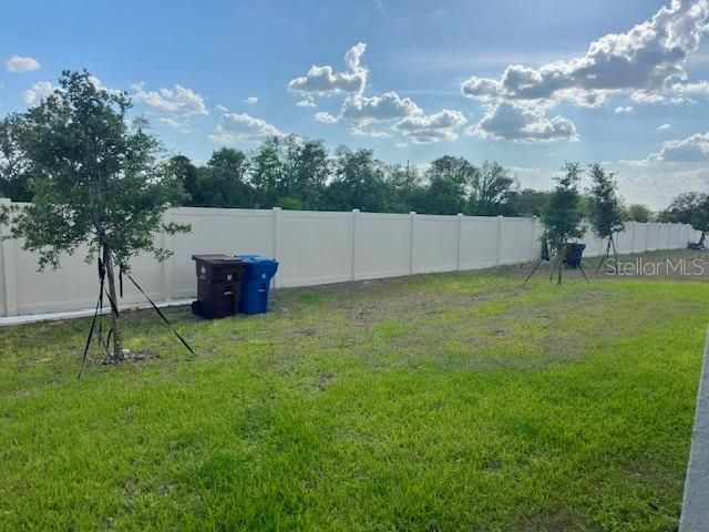 Под контрактом: $279,900 (4 спален, 2 ванн, 1867 Квадратных фут)