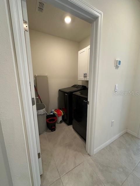 Под контрактом: $279,900 (4 спален, 2 ванн, 1867 Квадратных фут)