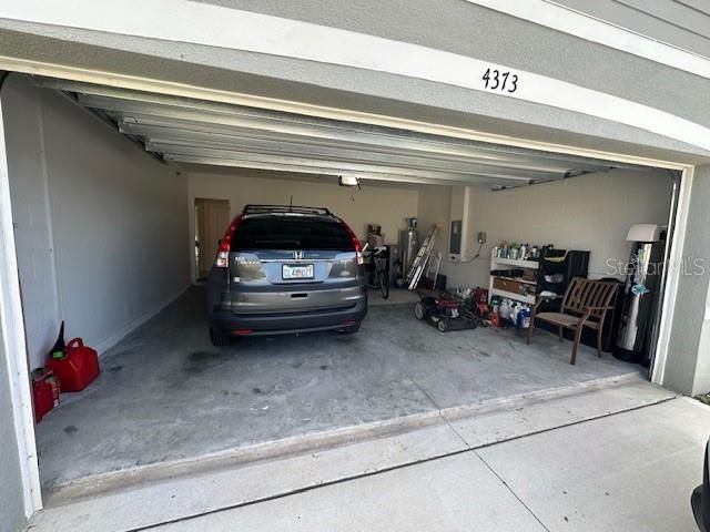 Под контрактом: $279,900 (4 спален, 2 ванн, 1867 Квадратных фут)