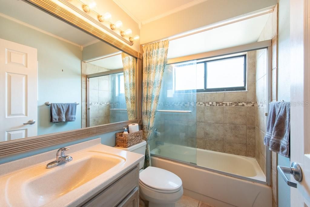 For Sale: $375,000 (3 beds, 2 baths, 1464 Square Feet)