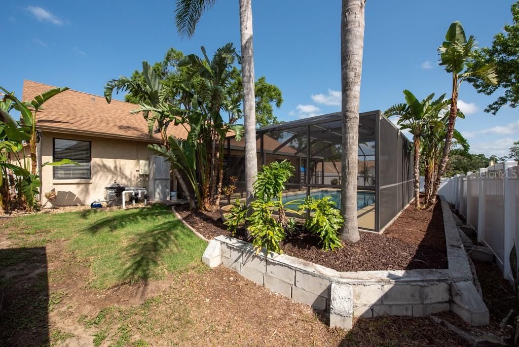 For Sale: $375,000 (3 beds, 2 baths, 1464 Square Feet)