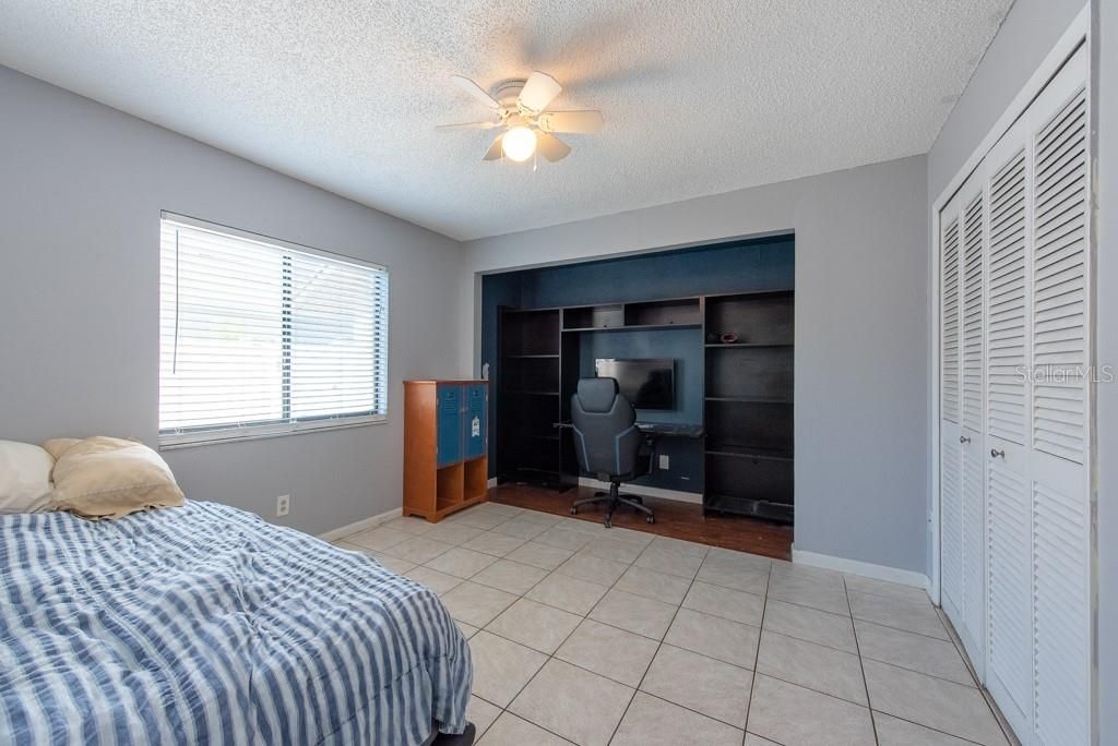 For Sale: $375,000 (3 beds, 2 baths, 1464 Square Feet)