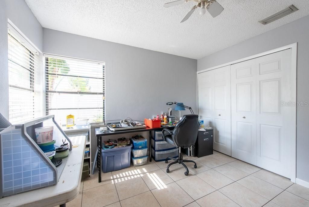 For Sale: $375,000 (3 beds, 2 baths, 1464 Square Feet)
