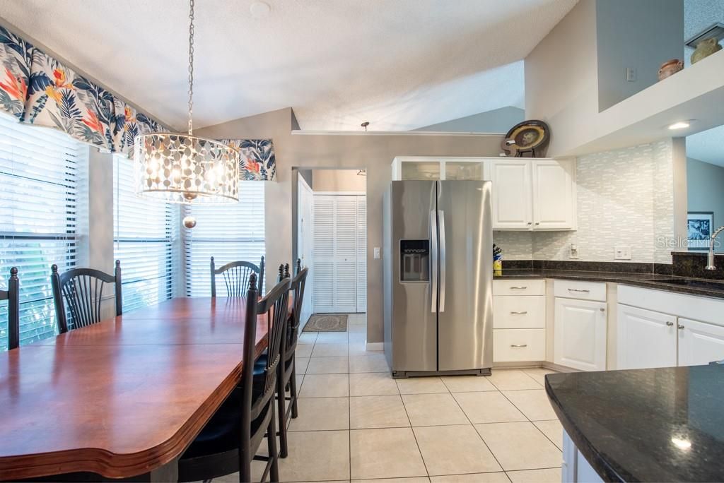 For Sale: $375,000 (3 beds, 2 baths, 1464 Square Feet)