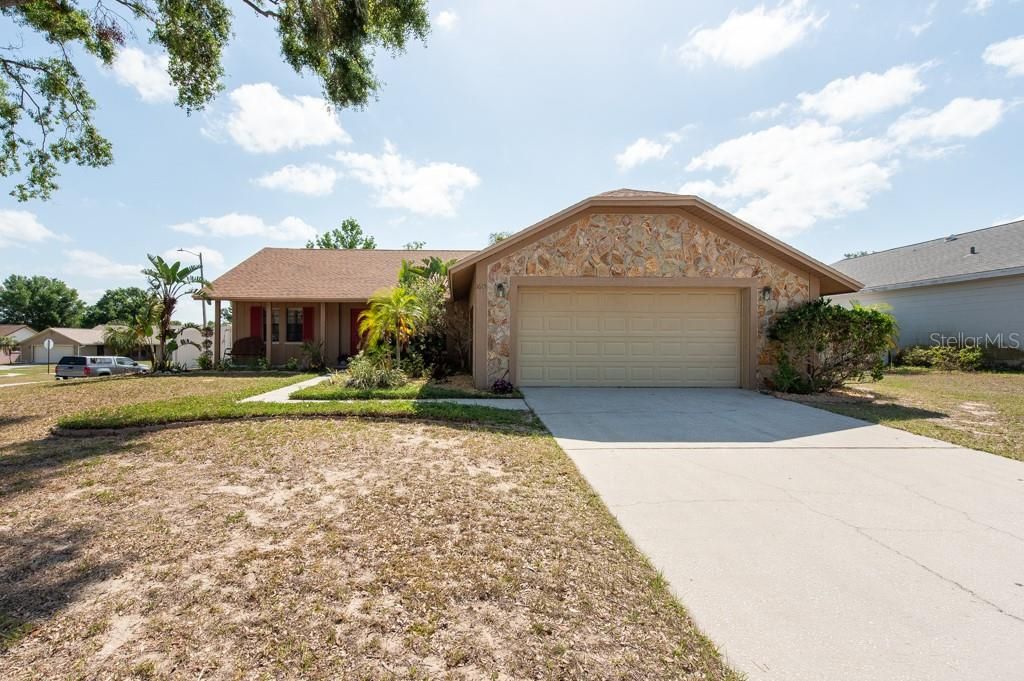 For Sale: $375,000 (3 beds, 2 baths, 1464 Square Feet)