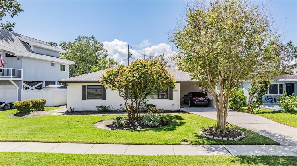 Recently Rented: $3,500 (3 beds, 2 baths, 1396 Square Feet)