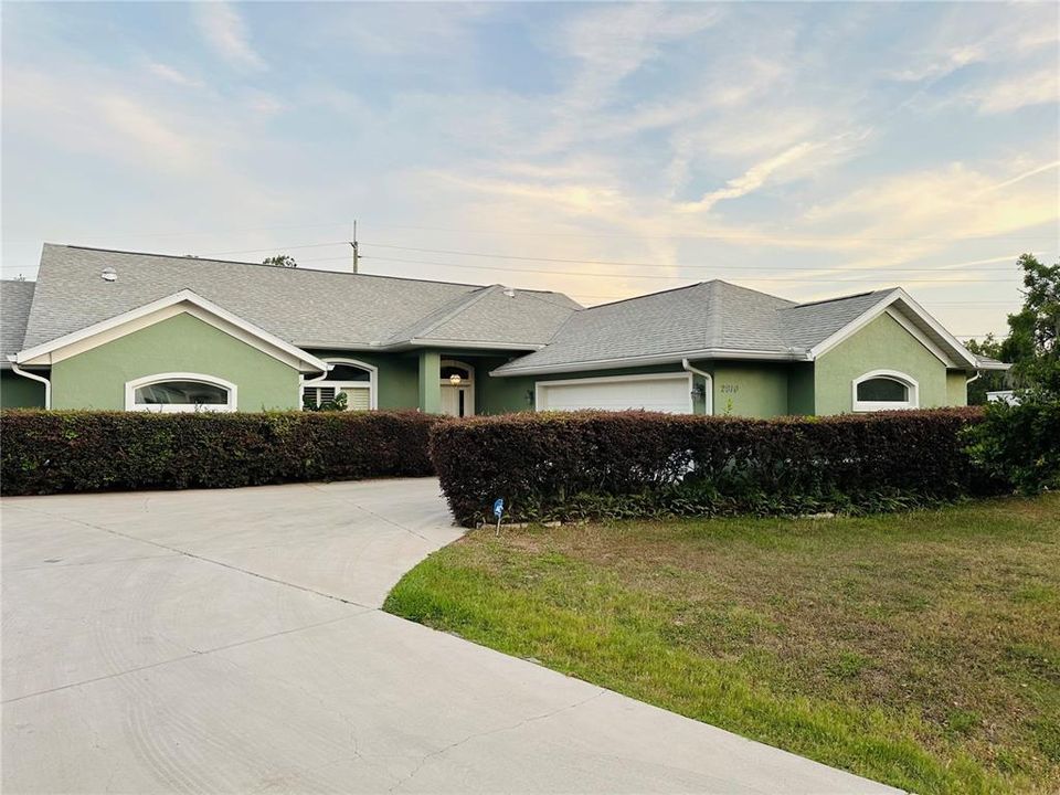 Недавно продано: $350,000 (3 спален, 2 ванн, 2234 Квадратных фут)