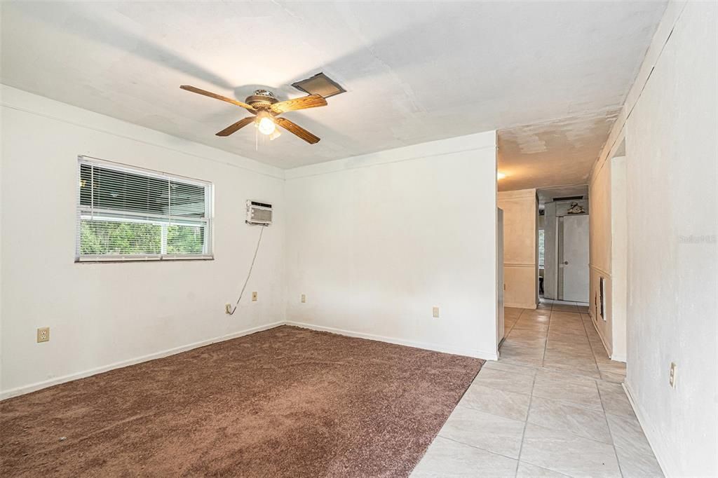 Active With Contract: $99,000 (3 beds, 1 baths, 816 Square Feet)