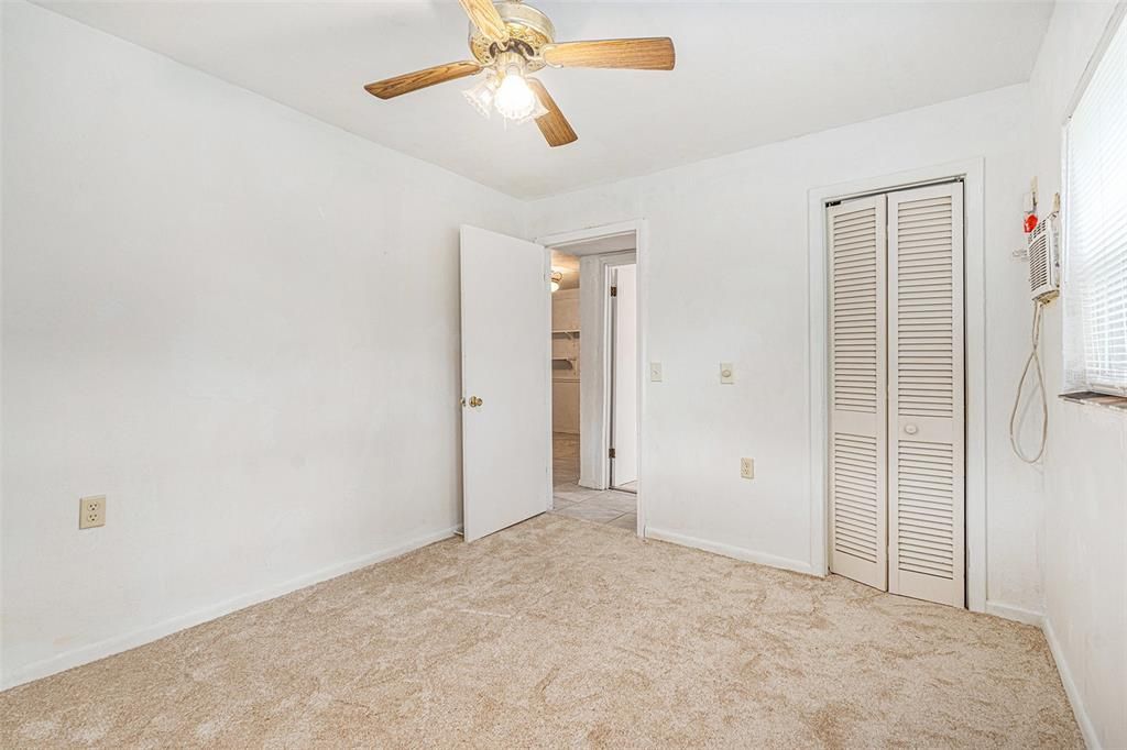 Active With Contract: $99,000 (3 beds, 1 baths, 816 Square Feet)